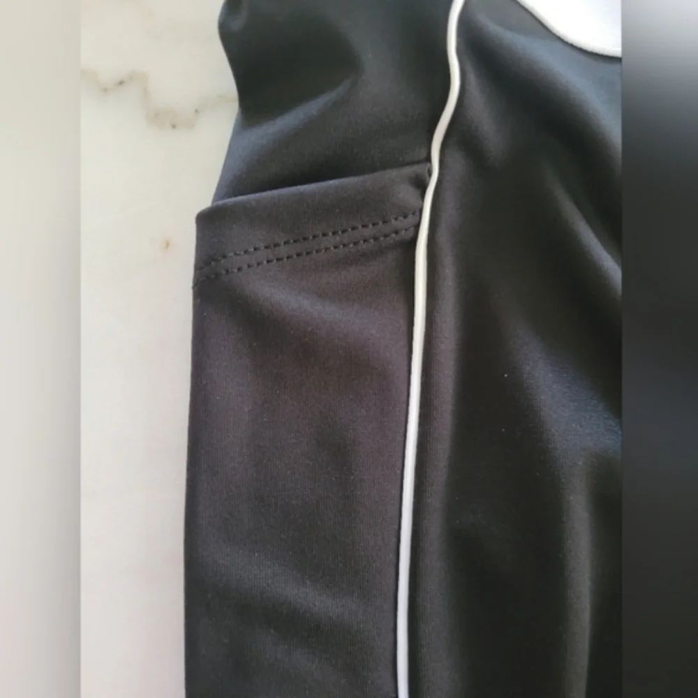 Justice Dance Gold, Black and White Pocketed Puff Paint Leggings Size XS Girls